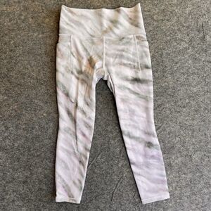 ATHLETA Salutation Stash Pocket‎ II 7/8 Crop SP High Waist Legging White Tie Dye